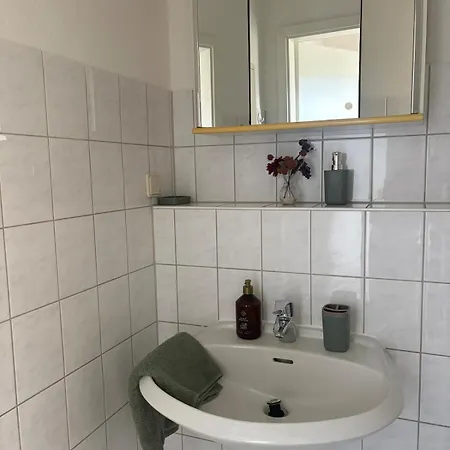 Emilias An Der Prinzenquelle Mit Herkules Blick