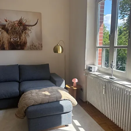 Emilias An Der Prinzenquelle Mit Herkules Blick Kassel